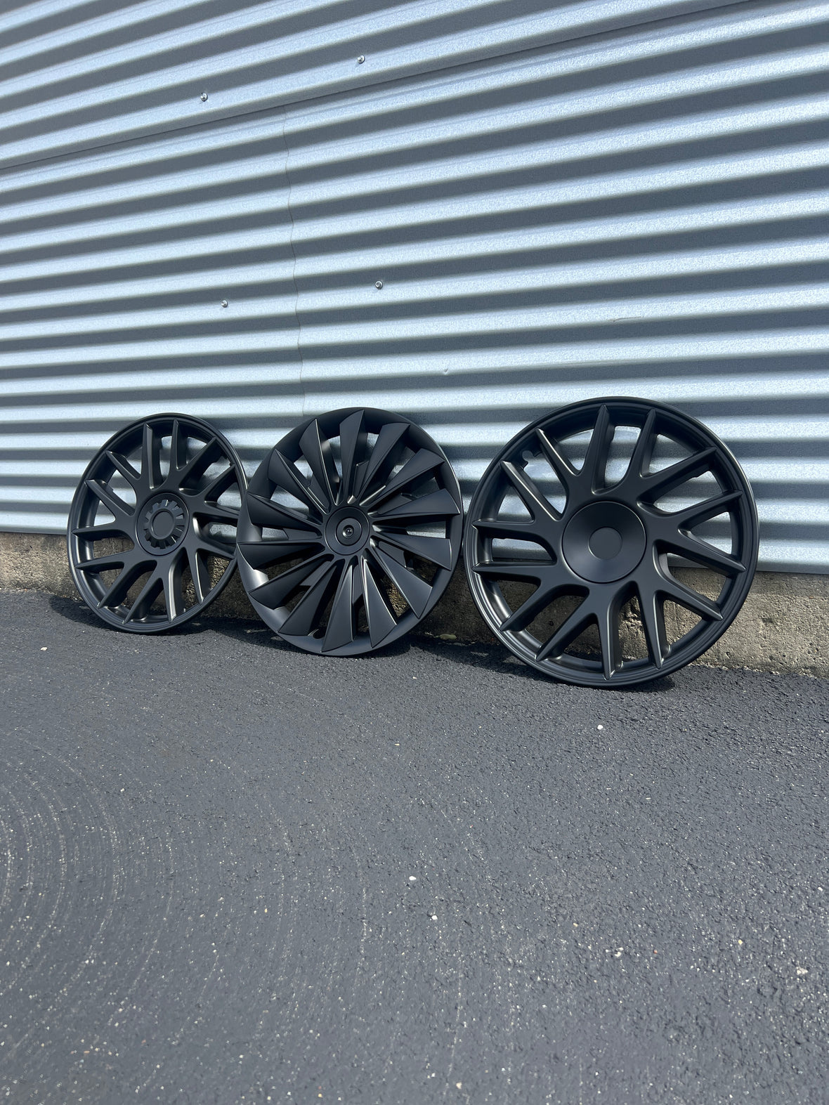SNEAK PEAK - PLUGGED IN PERFORMANCE 24' Model 3 Highland Aero Wheel Covers
