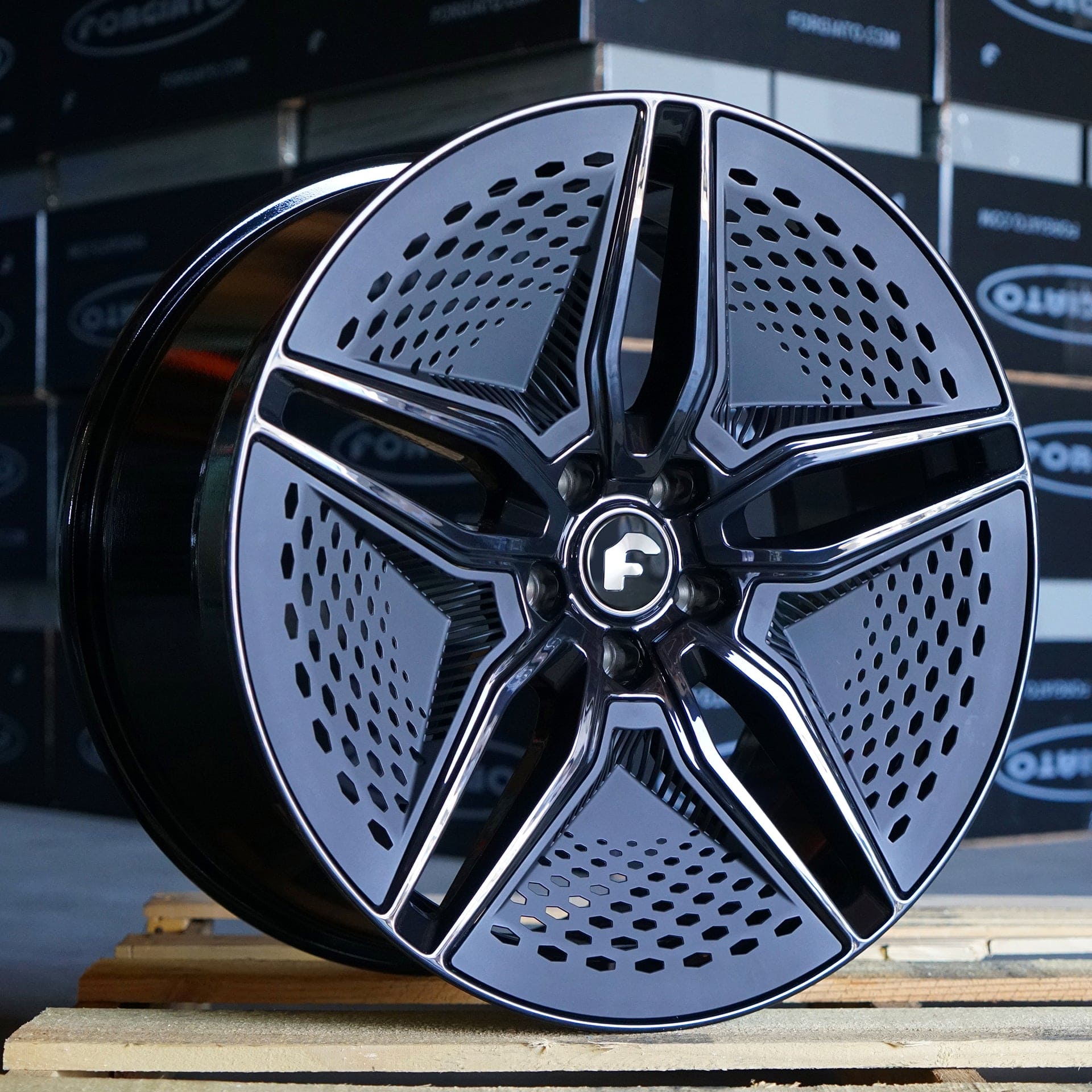 20" Forgiato E Vecolo EV 001 Wheel Set - Model 3 - Plugged In Performance